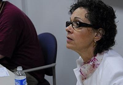 Cep telefonu ilaç olsaydı şimdiye çoktan yasaklanırdı