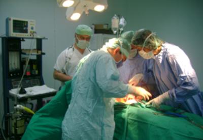 Kötü doktor candan eder...