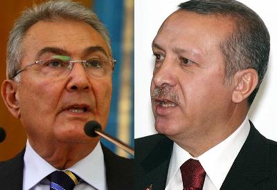 Başbakan bir sağ bir sol vuruyor