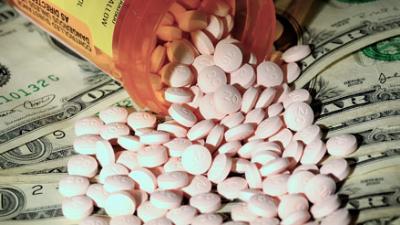 4 bin yıl yetecek ilaç stoklamışlar