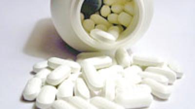 'İlaç firmaları ucuz ilacı engelliyor'