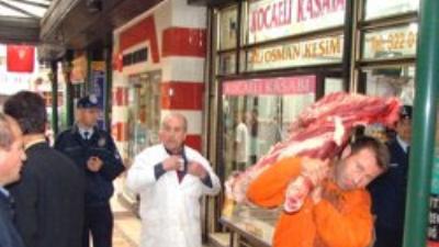 Hayvan leşleriyle at ve eşek eti satan şebeke yakalandı