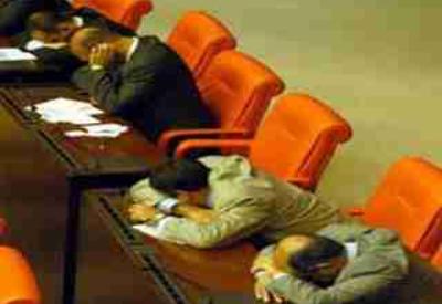 Büyük sır 'Kırmızı Kitabı' ele geçirdik!