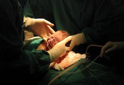 Özeller devlete dokuz doğurtturuyor