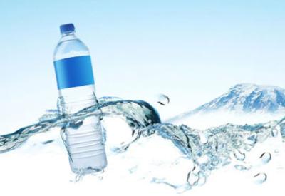 Pet suyunda sentetik, organik kimyasallar ve bakteriler bulundu