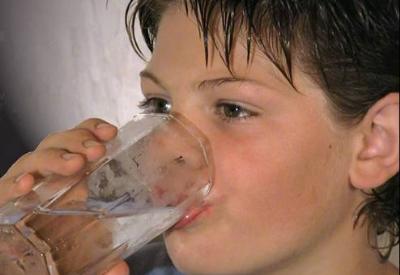 Ayakta yeme içme birçok hastalığın habercisi