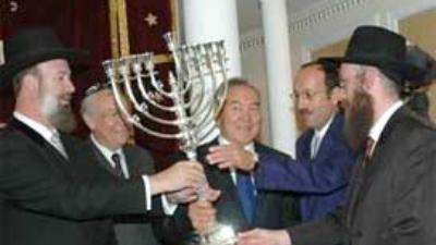 Doktora cep telefonu para veya altın veririz istediğimiz ilacı yazar!